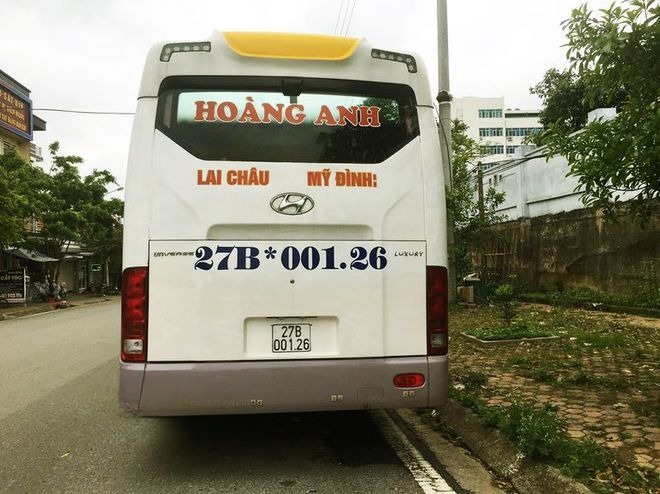 Xe Hoàng Anh - Lai Châu Mặt sau xe Giường nằm 40 chỗ