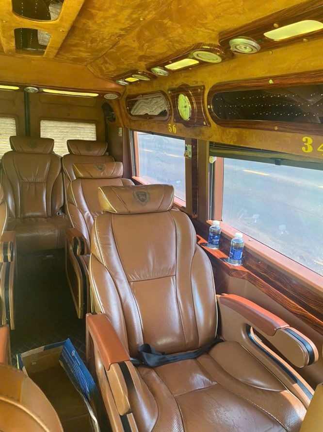 Xe Lâm Hải Limousine Tiện ích Limousine 9 chỗ