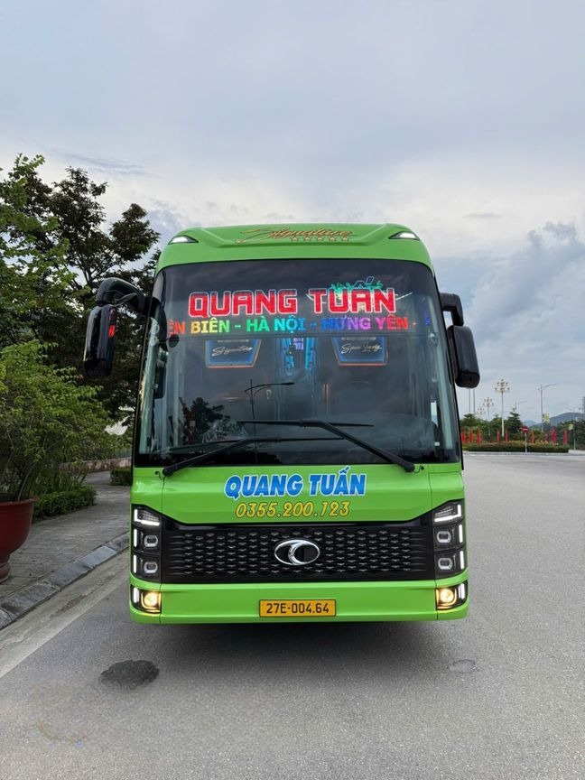 Xe Quang Tuấn (Điện Biên) Mặt trước xe Cabin 24 chỗ