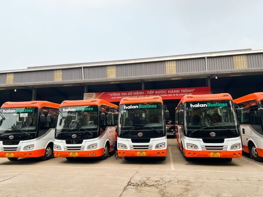 Xe Halan Buslines Mặt trước xe Ghế ngồi 29 chỗ