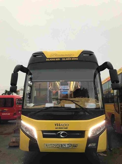 Xe Lovabus Mặt trước xe Xe VIP 34 giường