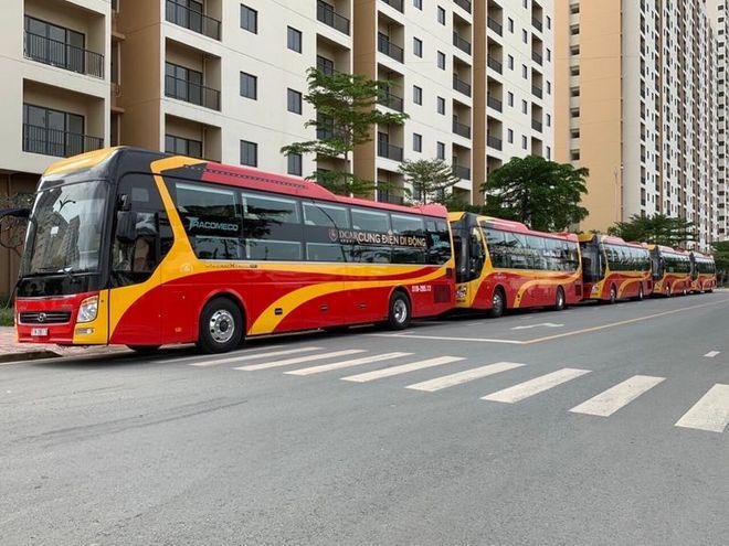 Xe Khanh Phong Bên hông xe Mặt trước xe Limousine giường phòng 20 chỗ (WC)