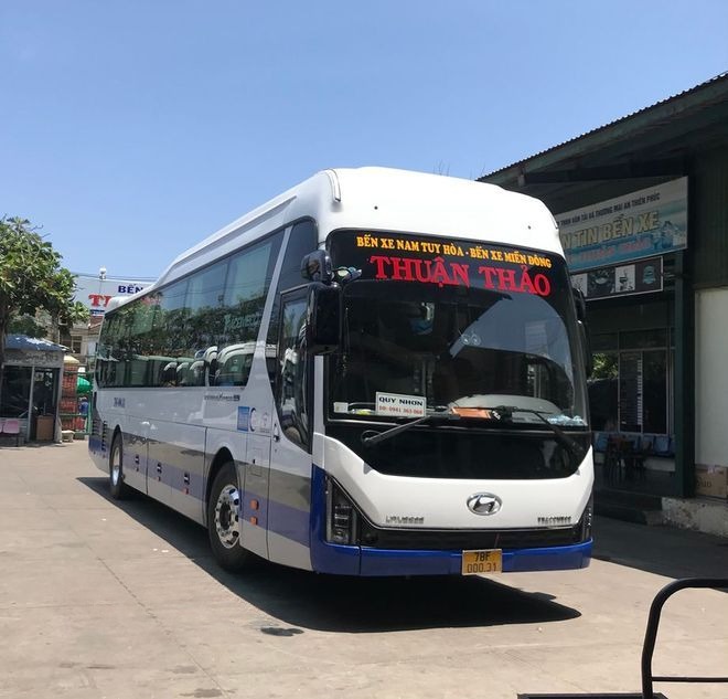 Xe Phúc Thuận Thảo Mặt trước xe Limousine 34 giường