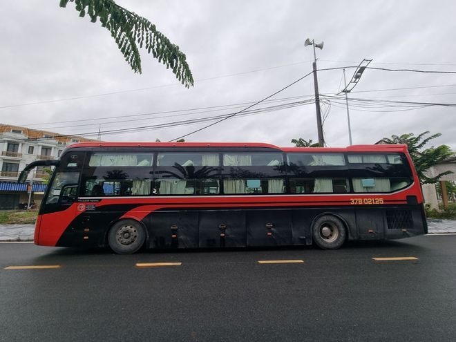 Xe Phương Oanh Bên hông xe Giường nằm 44 chỗ