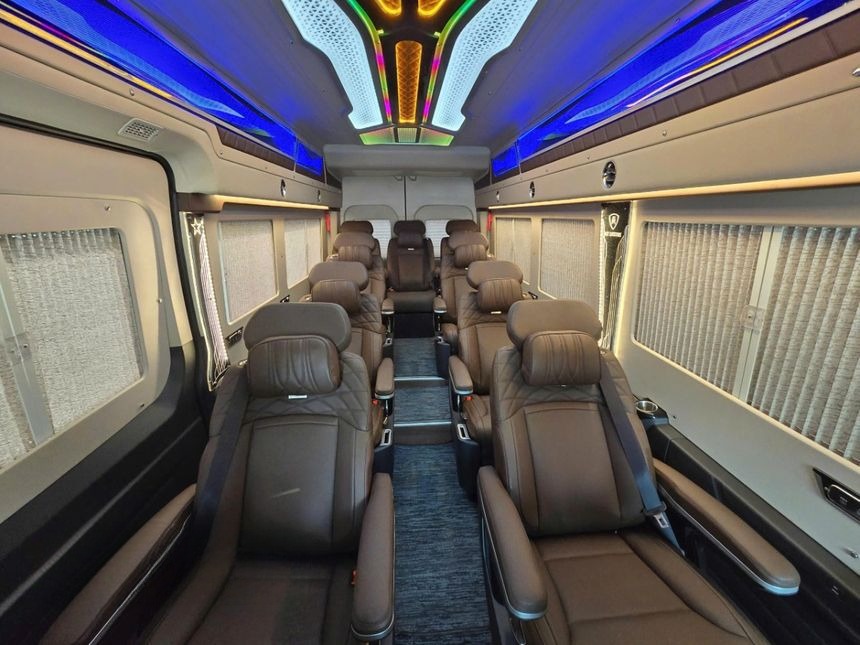 Xe Tam Coc Queen Travel Ghế ngồi Nội thất Xe Limousine 11 chỗ