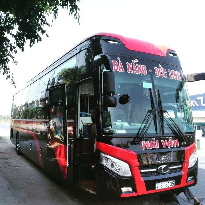 Xe Hải Vân (Đồng Nai) Mặt trước xe Bên hông xe Giường nằm 40 chỗ