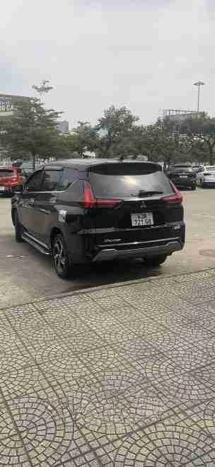 Xe Quốc Cường (Đà Nẵng) Bên hông xe Mặt sau xe Ghế ngồi 7 chỗ