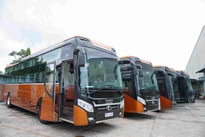 Xe Thuận Tiến Mặt trước xe Bên hông xe Limousine 34 giường