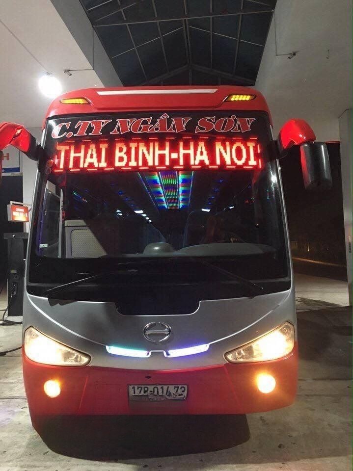 Xe Ngân Sơn Mặt trước xe Ghế ngồi 29 chỗ