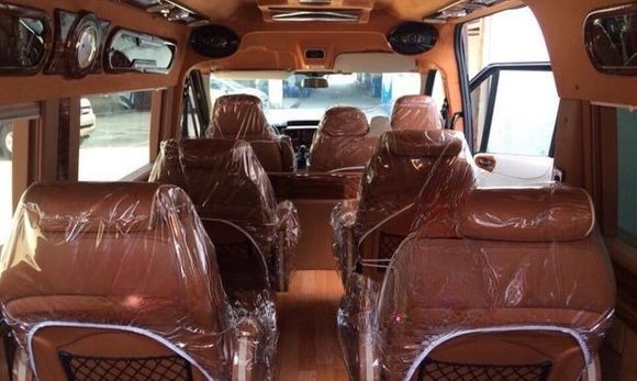 Xe Quang Giang Ghế ngồi Limousine 9 chỗ VIP