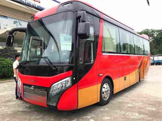 Xe Green Limousine Bên hông xe Mặt trước xe Ghế ngồi 29 chỗ