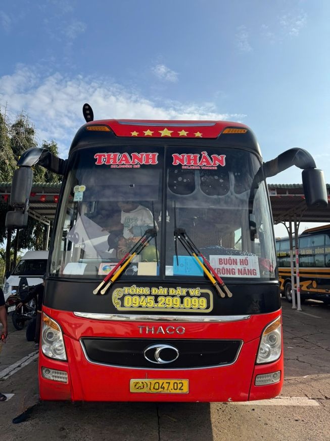 Xe Thanh Nhàn (Eakar) Mặt trước xe Giường nằm 44 chỗ