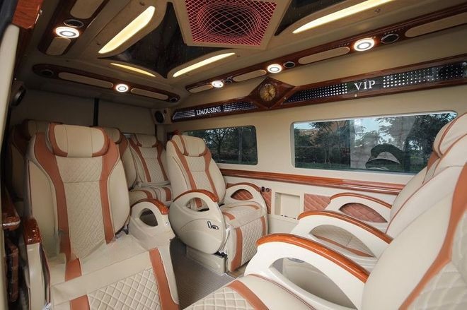 Xe Sóng Việt Nội thất Limousine 9 chỗ