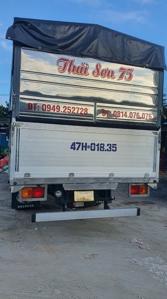 Xe Vận Tải Thái Sơn 75 Bên hông xe xe tải