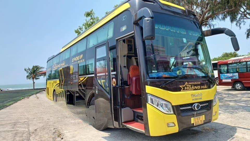 Xe Hoàng Hải (Bình Phước) Bên hông xe Giường nằm 34 chỗ 