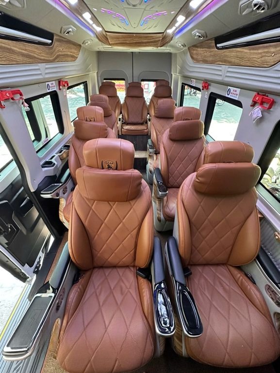 Xe Cúc Tùng Limousine Nội thất Ghế ngồi Limousine 11 chỗ