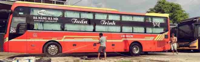 Xe Lovabus Bên hông xe Limousine 32 giường phòng