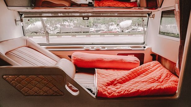 Xe Sao Nghệ Limousine Giường nằm Tiện ích Limousine 22 Giường VIP (Có WC)