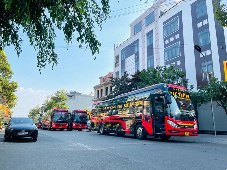 Xe Tư Tiến Bên hông xe Mặt trước xe Giường nằm 40 chỗ