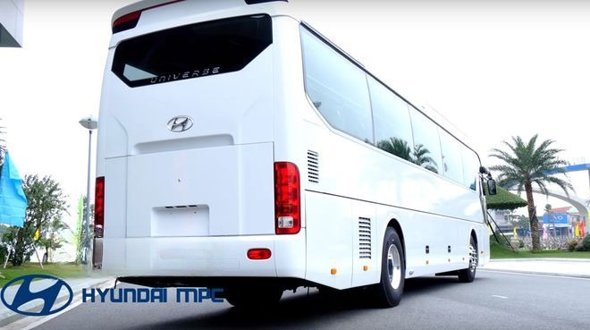 Xe Hanoi Limo Mặt sau xe Ghế ngồi 37 chỗ