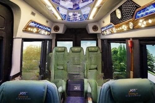 Xe Khánh An Limousine Tiện ích Nội thất Limousine 11 chỗ VIP