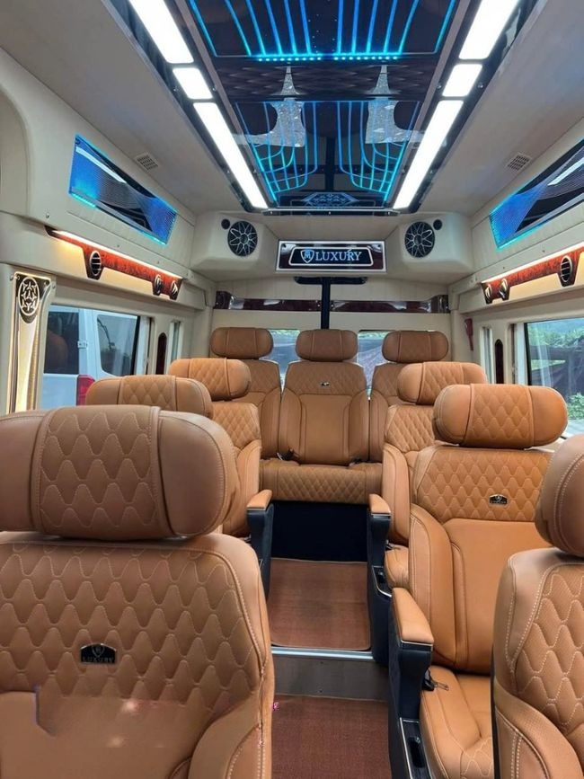Xe Cường Phát Limousine Ghế ngồi Tiện ích Nội thất  Limousine 11 chỗ