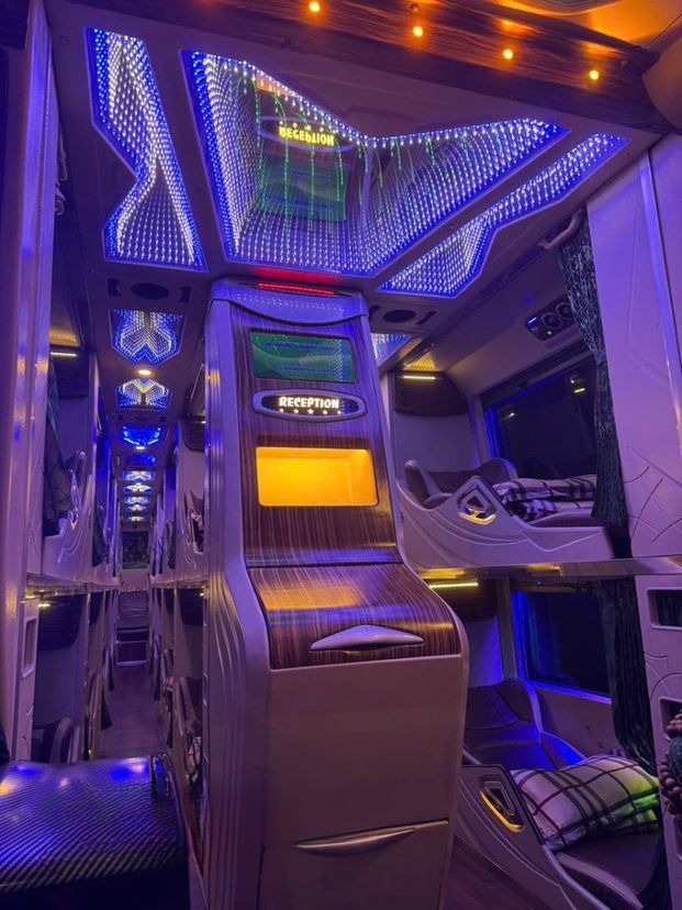 Xe Anh Phụng Giường nằm Tiện ích Nội thất Limousine 34 phòng