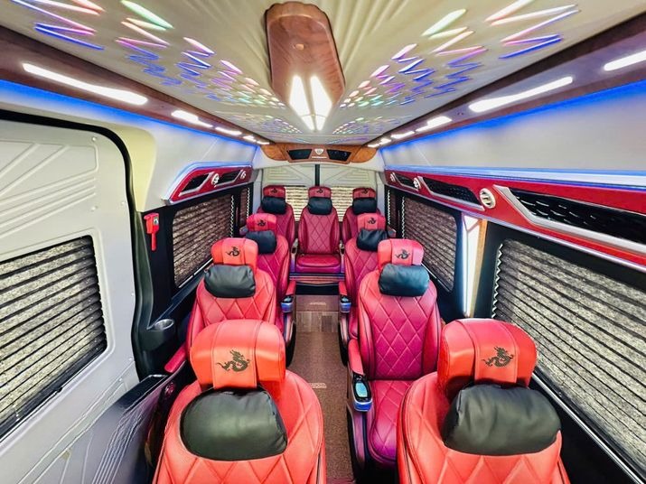 Xe Minh Trí Limousine Tiện ích Nội thất Limousine 12 chỗ