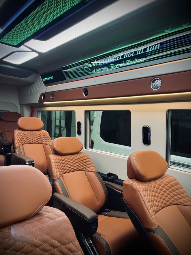 Xe Phan Travel Nội thất Limousine 11 chỗ 