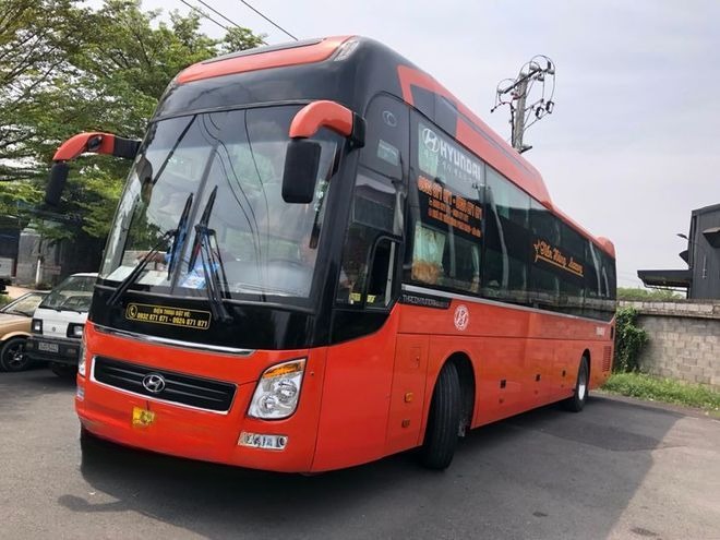 Xe Tiến Hùng (Phan Rang) Mặt trước xe Bên hông xe 