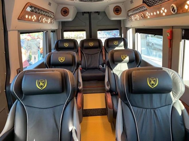 Xe Lovabus Ghế ngồi Nội thất Limousine 9 chỗ VIP