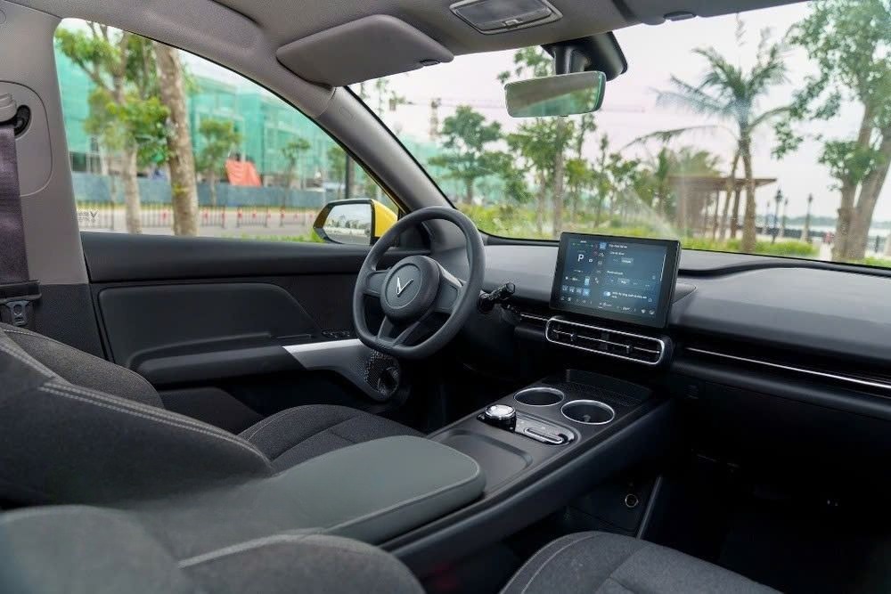 Xe Anh Hưng (Bắc Giang) Ghế ngồi Tiện ích Nội thất Limo Green 7 chỗ