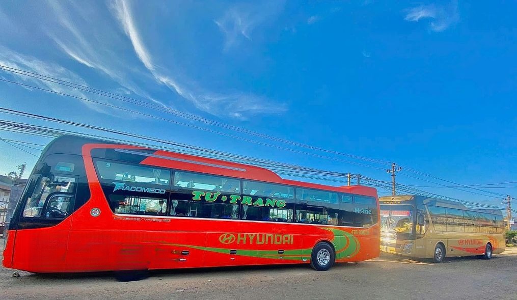 Xe Tư Trang Bên hông xe Giường nằm 40 chỗ