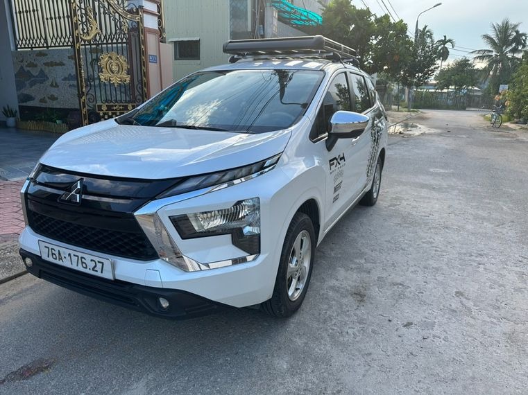 Xe Gia Phát (Đà Nẵng) Mặt trước xe Bên hông xe Ghế ngồi 7 chỗ 