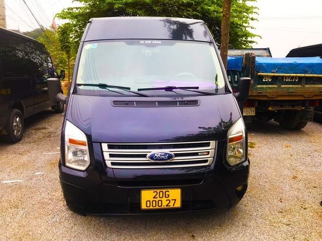 Xe Đức Phúc Limousine Mặt trước xe 