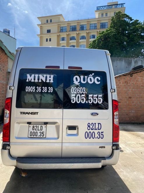 Xe Minh Quốc Mặt sau xe Ghế ngồi 16 chỗ