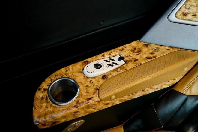 Xe Anh Quốc Limousine Tiện ích Nội thất 
