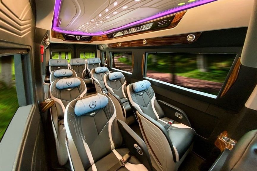 Xe Go365 Ghế ngồi Tiện ích Nội thất Limousine 11 chỗ