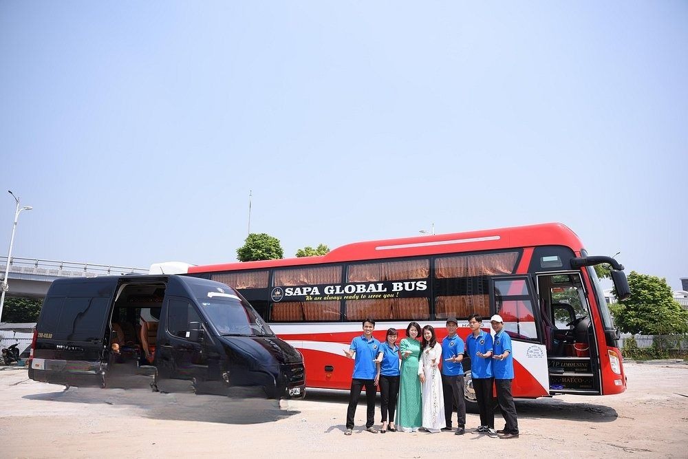 Xe SAPA GLOBAL BUS Mặt trước xe Bên hông xe Limousine 11 chỗ VIP