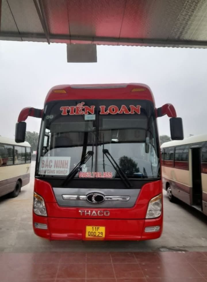 Xe Tiến Loan Mặt trước xe Giường nằm 40 chỗ