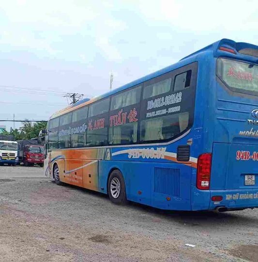 Xe Anh Tuấn (Bạc Liêu) Bên hông xe Mặt sau xe Giường nằm 41 chỗ