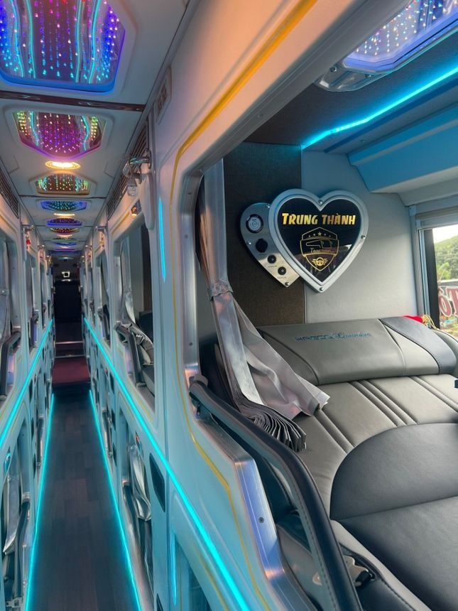 Xe Trung Thành Giường nằm Tiện ích Nội thất Limousine 24 phòng