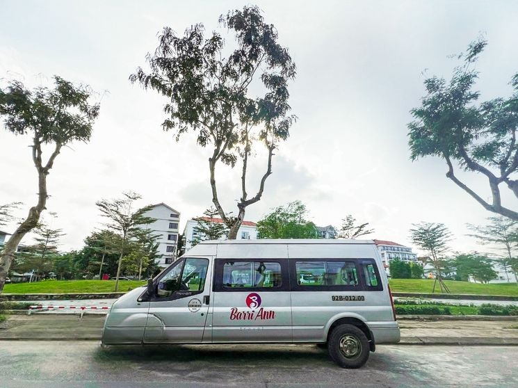 Xe Barri Ann Travel Bên hông xe Ghế ngồi 16 chỗ