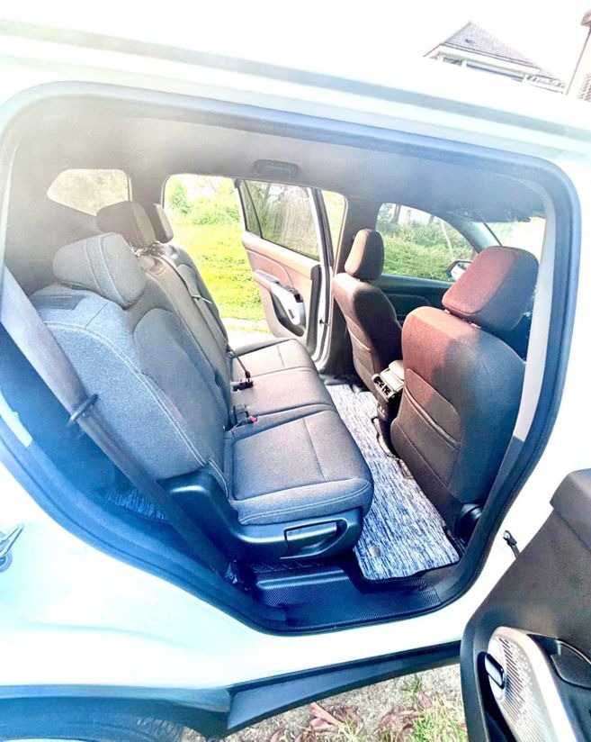 Xe Tân Limousine Ghế ngồi Vinfast Limo Green 6 chỗ
