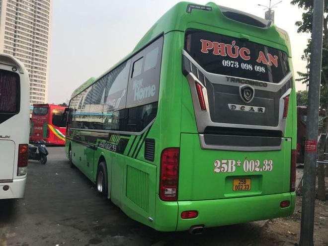 Xe Phúc An Mặt sau xe Limousine 34 Giường VIP