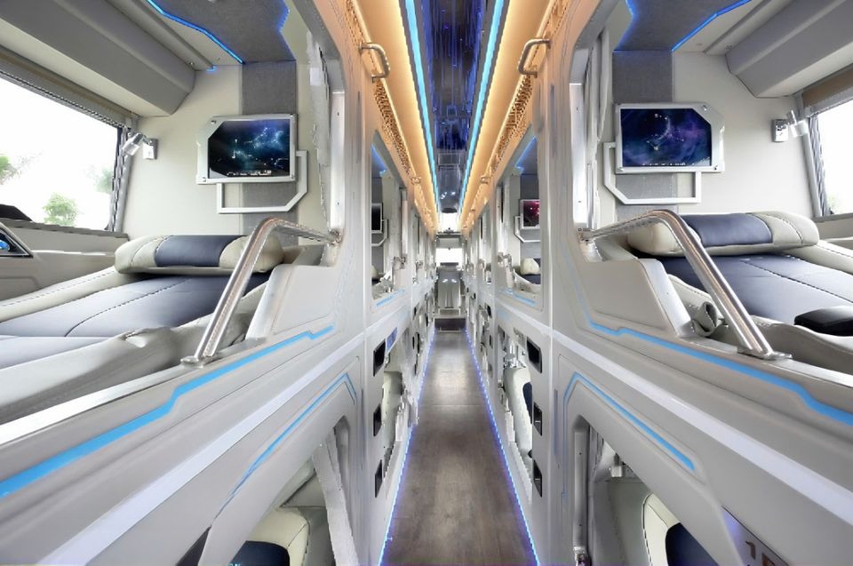 Xe Lovabus Nội thất Giường nằm Limousine giường phòng 22 chỗ