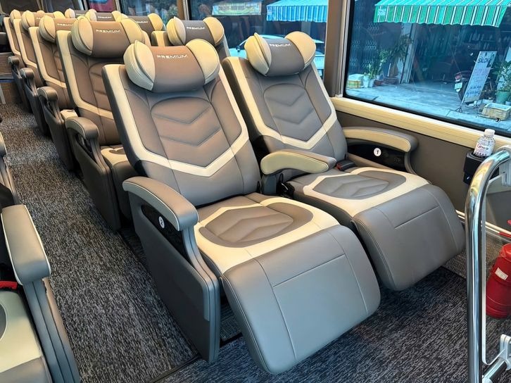 Xe GoroTrip Limousine VIP Ghế ngồi Limousine 19 Chỗ 