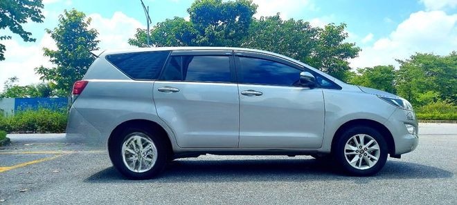 Xe Xe Xứ Thanh Bên hông xe Xe 7 chỗ