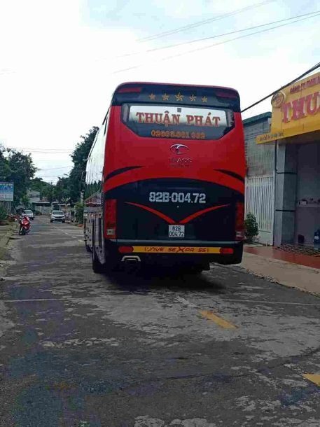 Xe Thuận Phát Mặt sau xe 