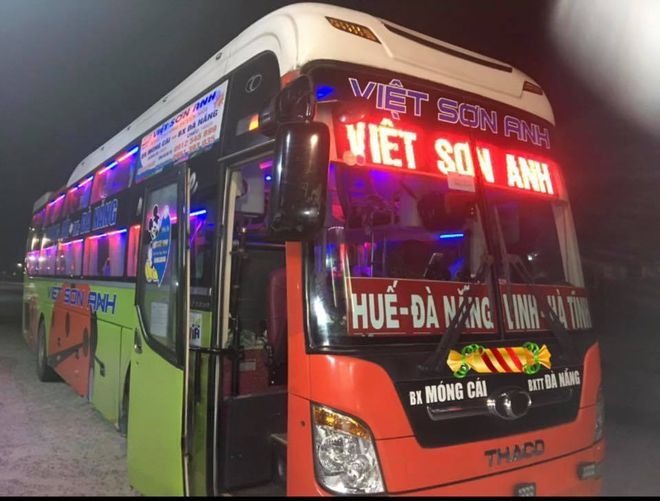Xe Việt Sơn Anh Mặt trước xe Giường nằm 46 chỗ